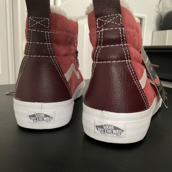 VANS Sk8 MTE Sherpa lined Hightops - Picture 3 of 5